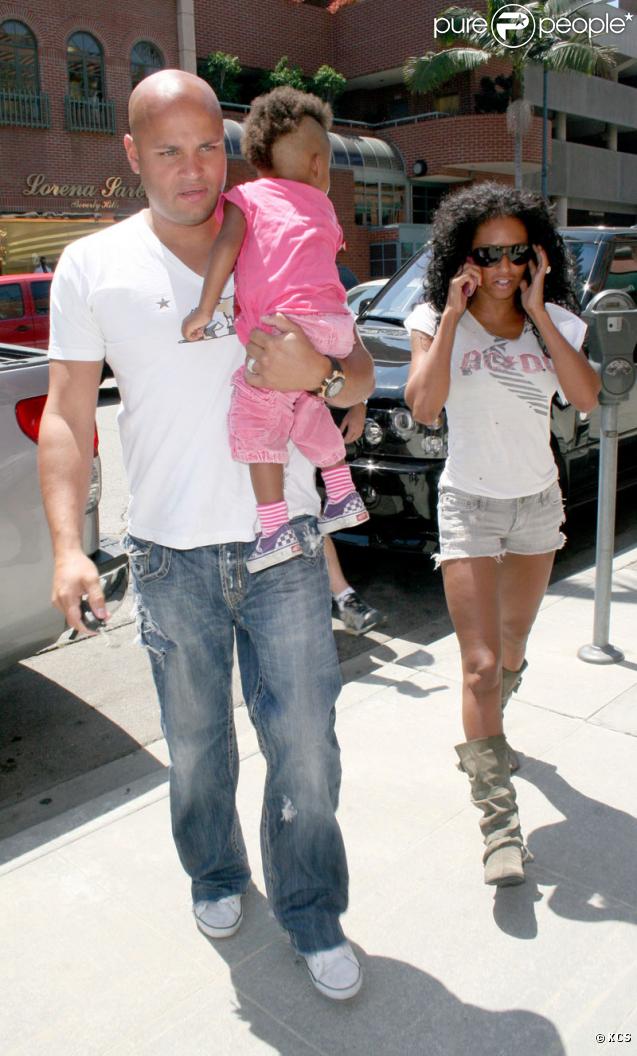 Mel B, son mari Stephen Belafonte et sa fille Angel Iris à Beverly Hills le 22 juillet 2009