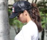 Camilla Alves va prendre un cours chez Tracy Morgan, pour se préparer à l'accouchement avec la Tracy Morgan Method, à Beverly Hills. Juillet 2009