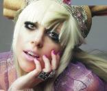 Lady GaGa en couverture du magazine Exile 