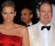 Charlene Wittstock, l'aura d'une reine au bras de son Albert de Monaco, pour le gala glamour de la Croix Rouge...(réactualisé)