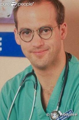 Anthony Edwards est le Dr Greene. Il meurt d'un cancer du cerveau à la 8e saison. Mais surprise ! Mark Greene sera aussi de retour pour le dernier épisode.