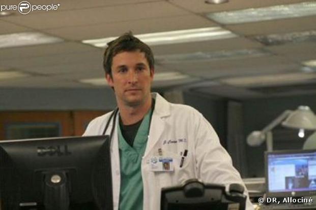 Noah Wyle est le Dr John Carter. Il quitte la série au bout de la 11e saison, mais revient plus beau que jamais dans plusieurs épisodes de la dernière saison.
