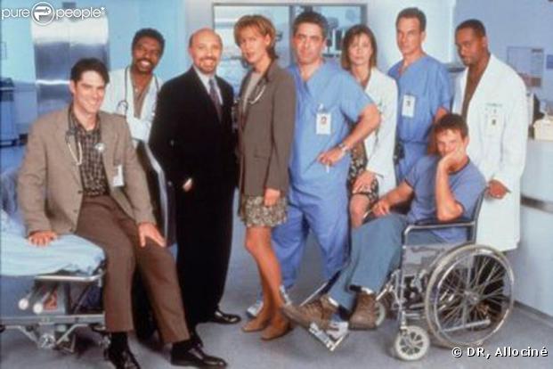 Chicago Hope  est une autre série médicale qui sort la même année qu'Urgences. Elle se place donc directement en concurrente, mais ne fait pas le poids. Dommage !