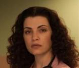  Julianna Margulies incarne l'infirmière en chef, Carol Hattaway. Dans l'épisode pilote de la série, elle est admise aux urgences suite à une tentative de suicide après que Doug Ross l'ait quittée. 
