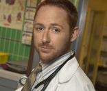 Archie Morris (Scott Grimes) apparaît au Cook County lors de la saison 10. Il ne semble pas très doué pour la médecine et commet des erreurs. Mais à force de travail, il obtient le poste de chef des internes, au grand dam de ses autres collègues...