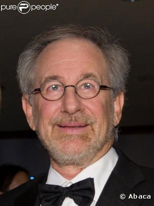 Le projet de la série tient énormément à coeur au grand Steven Spielberg. Malheureusement, au début de la série, il était engagé sur la production de  Jurassic Park . Mais il  reviendra ensuite en tant que producteur (saison 1) et conseiller.