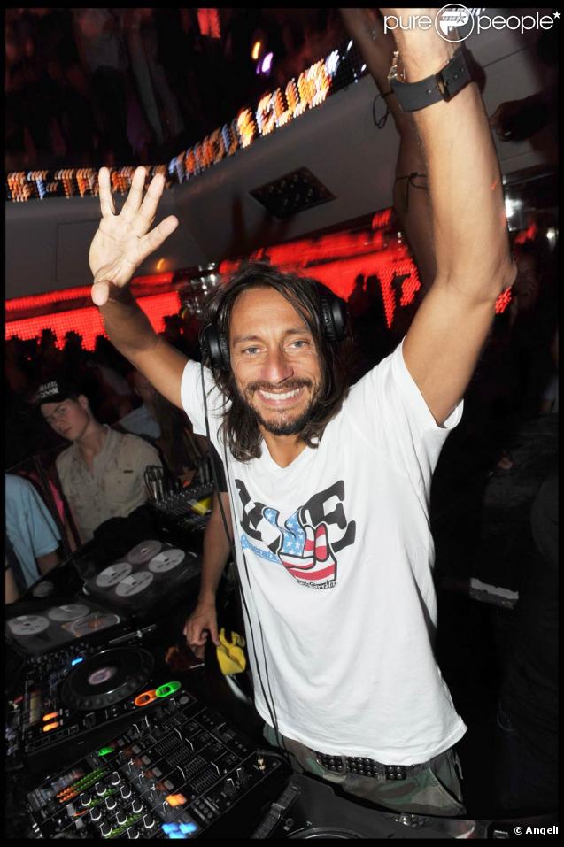 Bob Sinclar au VIP Room de Saint-Tropez le 3 août 2009