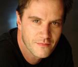 Tim DeKay dans 