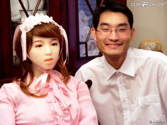 Aiko, la femme robot ! C'est à s'y méprendre !