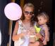 Jessica Alba : son adorable Honor, 1 an, a déjà le sens du style et aime... faire du shopping !