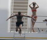 Roman Abramovich et  Daria Zhukova en vacances sur leur yacht en janvier 2008  