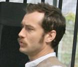 Jude Law sur le tournage de Sherlock Holmes à Londres le 18 août 2009