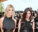 Julia Roitfeld aux côtés de sa mère Carine Roitfeld.      