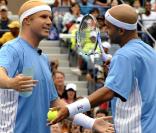 Will Ferrell, invité déjanté de l\'Arthur Ashe Kids\' Day 2009, avec James Blake<br />