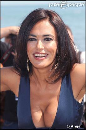 La superbe Maria Grazia Cucinotta est arrivée à Venise pour la Mostra qui se tiendra du 2 au 12 septembre... et c'est très beau !