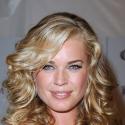 La ma-gni-fique Rebecca Romijn exhibe son corps de rêve... merci mille fois Rebecca !