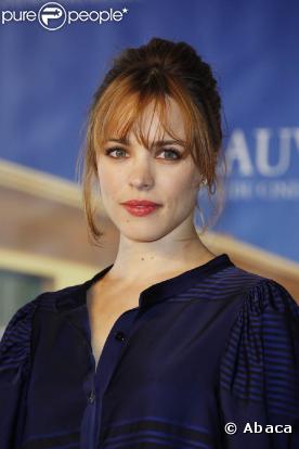 Le regard de Rachel McAdams a illuminé les planches, à l'occasion de la présentation de  Hors du temps , lors du 35e Festival de Deauville, le 5 septembre 2009 !