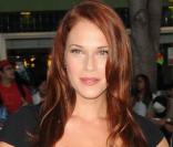 La craquante Amanda Righetti, à l'occasion de l'avant-première de  Whiteout , au Mann's Chinese Theatre d'Hollywood, le 9 septembre 2009.