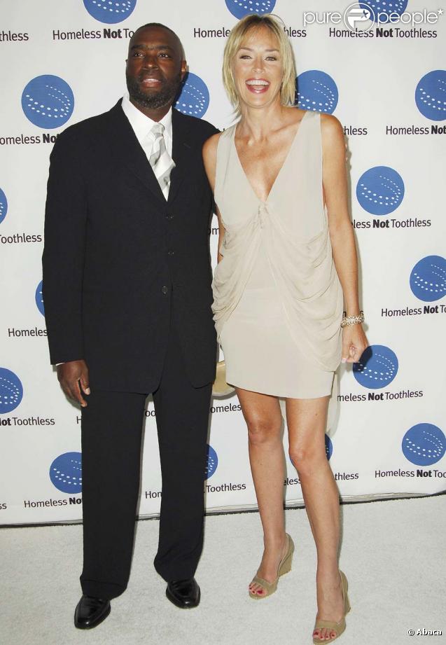 Sharon Stone et Antwone Fisher à la soirée Homeless not Toothless à Los Angeles le 10 septembre 2009