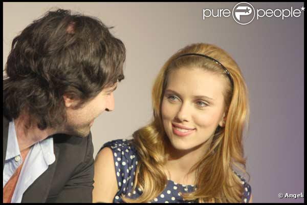 Scarlett Johansson et Pete Yorn présentent leur album  Break Up  au Bon Marché, le 11 09 09