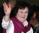 Susan Boyle arrive à l'aéroport LAX de Los Angeles, hier.