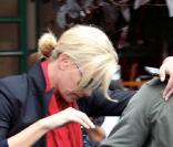 Charlize Theron et son boyfriend Stuart Townsend à la sortie du Bar Pitti dans West Village à New-York le 12 septembre 2009