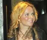 Geri Halliwell sort du bar Mayfair à Londre le 17 septembre 2009