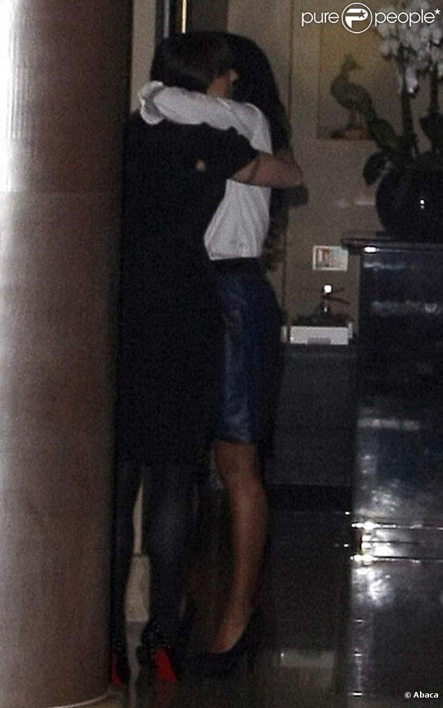 Geri Halliwell et ses copines les Spice Girls vont diner au restaurant Palm à Londres le 17 septembre 2009