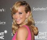 Katie Cassidy pose lors de la soirée de charité organisée par Montblanc à l'Hôtel Regent Beverly Wilshire de Los Angeles le 17 septembre 2009