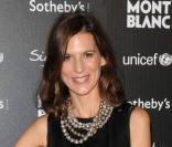 Perrey Reeves pose lors de la soirée de charité organisée par Montblanc au Regent Beverly Wilshire le 17 septembre 2009