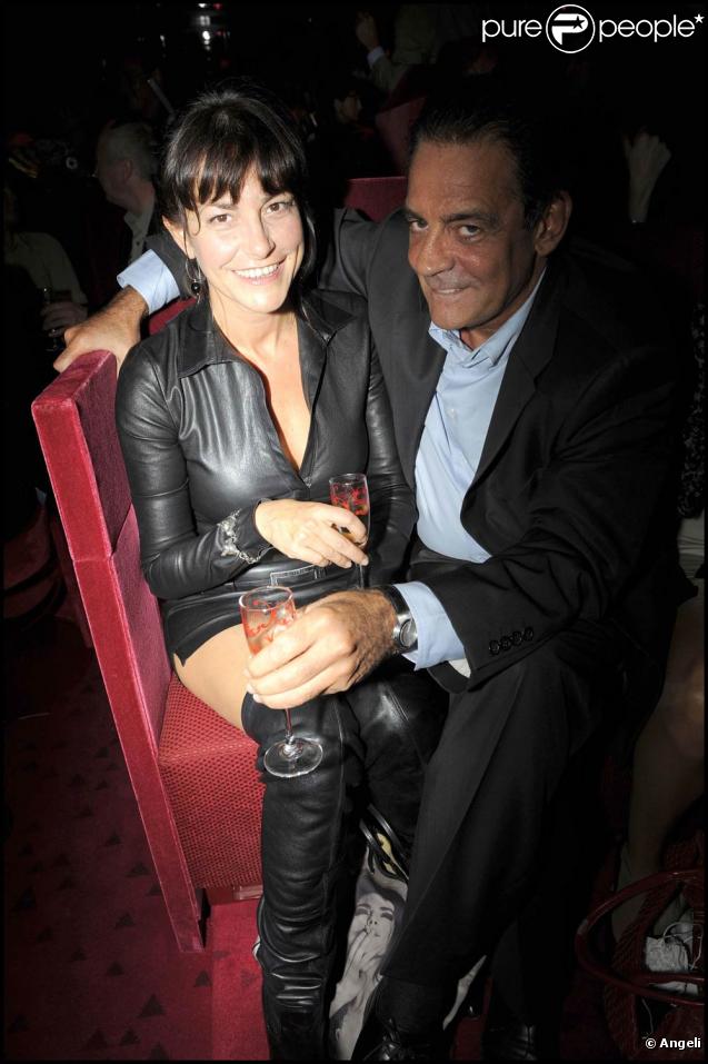 Lundi 21 septembre 2009, le Crazy Horse présente sa nouvelle revue,  Désirs . Parmi les spectateurs, Lio et son amoureux Jean-François Lepetit 