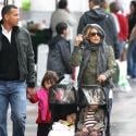 Entre Kate Hudson et Alex Rodriguez, c'est du très sérieux ! Balade en famille... avec leurs enfants !