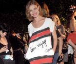 Natalia Vodianova en backstage du défile Diane Von Furstenberg, le 18 juin 2008