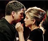 Le premier baiser de Ross et Rachel (Saison 2. Episode 7) : l'un des moments les plus attendus par tous les fans !