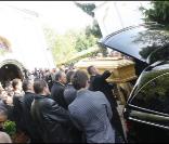 Le cercueil quitte l'Eglise  (Sainte Geneviève des Bois, 24 septembre 2009)