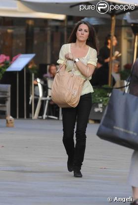 Kate Middleton, la petite amie du Prince William, sort de chez le coiffeur des stars Richard Ward à Chelsea, Londres, le 26 septembre 2009