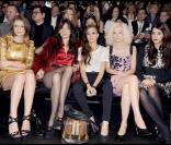 Tali Lennox, Daisy Lowe, Alice Dellal, Portia Freeman et paeches Geldof au défilé Dolce & Gabbana à Milan, le 27 septembre 2009