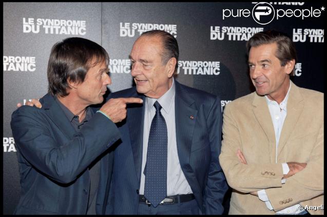 Nicolas Hulot, Jacques Chirac et Jean-Albert Lièvre lors de la projection du Syndrome du Titanic à Paris le 28 septembre 2009