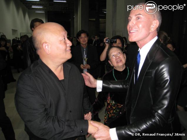 Tyen et sa maman avec Jean-Claude Jitrois au Palais de Tokyo pour assister à l'exposition 
