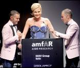 Dean et Dan Caten et Simona Ventura au gala de l'amfAR organisé dans le cadre de la Fashion Week de Milan. 28/09/09