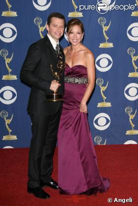 Jon Cryer et son épouse ont adopté une petite fille âgée de quelques semaines.