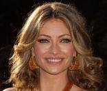 Est-ce en se perdant dans les yeux bleus de Rebecca Gayheart que son époux Eric Dane (alias Dr Glamour) a craqué ?  