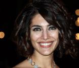 Le charme italien de Caterina Murino, c'est en premier lieu son regard, à la fois envoûtant et pétillant. 