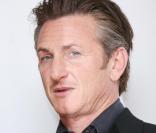 Sean Penn a toujours les paparazzis... dans le nez !
