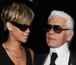 Rihanna et Karl Lagerfeld au défilé Karl Lagerfeld dans l'espace éphémère des Tuileries lors de la Fashion Week parisienne le 4 octobre 2009