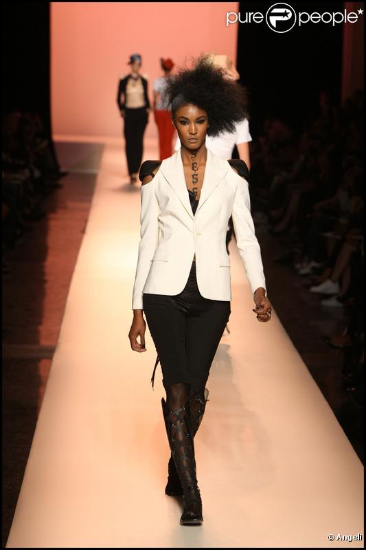 Défilé Jean-Paul Gaultier à Paris, le 3 octobre 2009