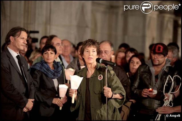 Jane Birkin a donné le nom d'autres dissidents politiques emprisonnés, mettant l'accent sur la gravité de la situation. 