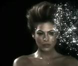 Clip Tall Boy avec Eva Mendes
