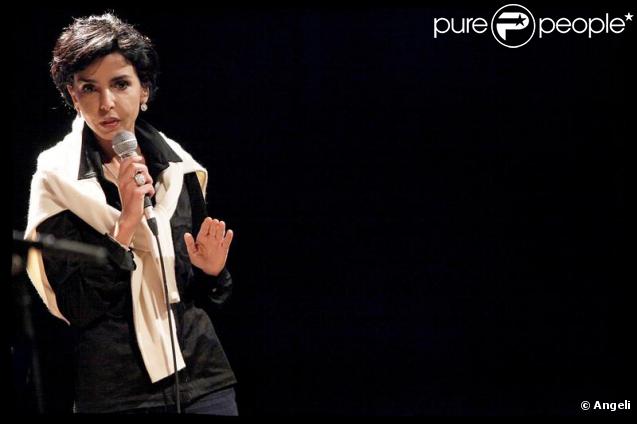 Rachida Dati, maire du VIIe arrondissement, est au théâtre Adyar pour dresser le bilan de l'opération Eté Solidaire. 07/10/09