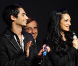 Emilie et Léo de Secret Story, Bernard Montiel, Stéphane Bern et Claudia Cardinale au 16ème concert annuel Faire Face pour venir en aide aux enfants atteints du SIDA à l'Opéra d'Avignon le 10 octobre 2009